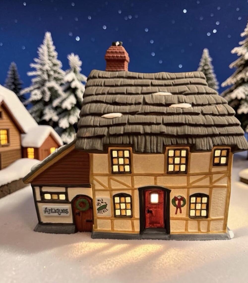 Vintage Dept. 56 Retired “MR. & MRS. PICKLE” Dickens’ Village Series 1994/1997
